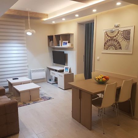 Lux Apartman B1 Milmari 카파오닉 외부 사진