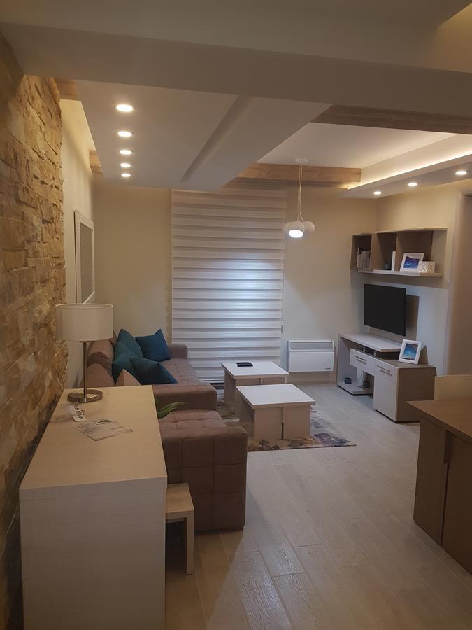 Lux Apartman B1 Milmari 카파오닉 외부 사진
