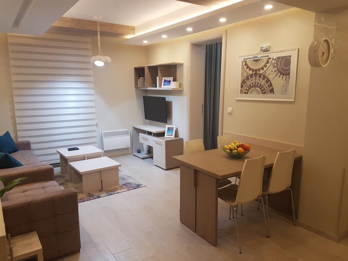 Lux Apartman B1 Milmari 카파오닉 외부 사진
