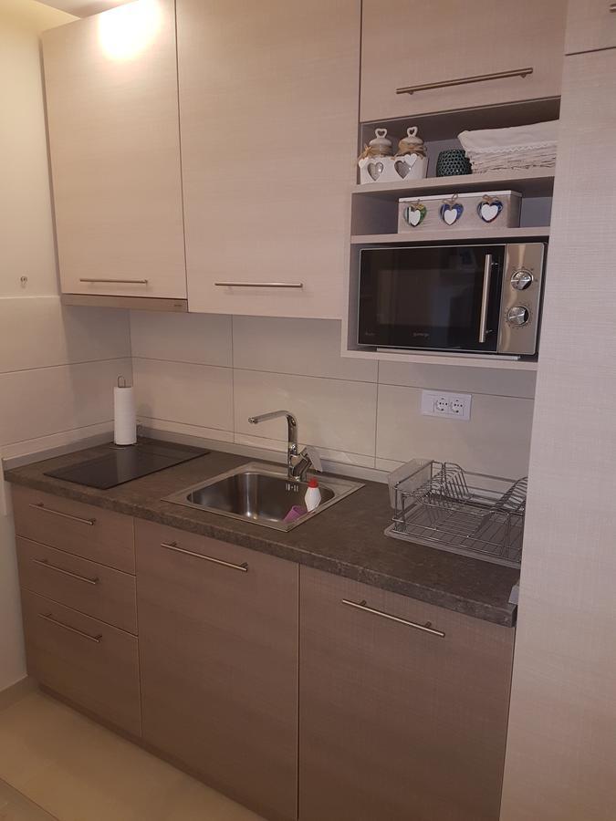 Lux Apartman B1 Milmari 카파오닉 외부 사진