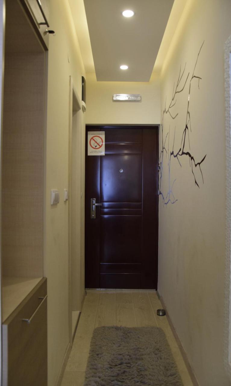 Lux Apartman B1 Milmari 카파오닉 외부 사진
