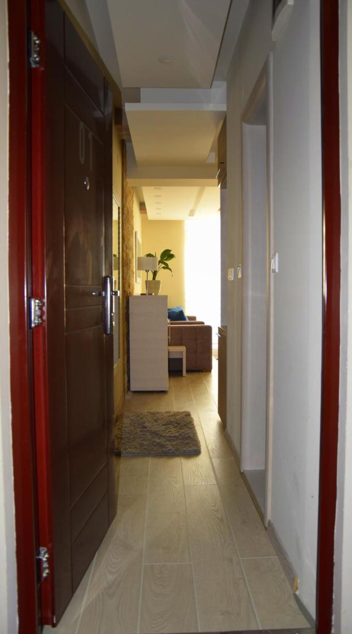 Lux Apartman B1 Milmari 카파오닉 외부 사진