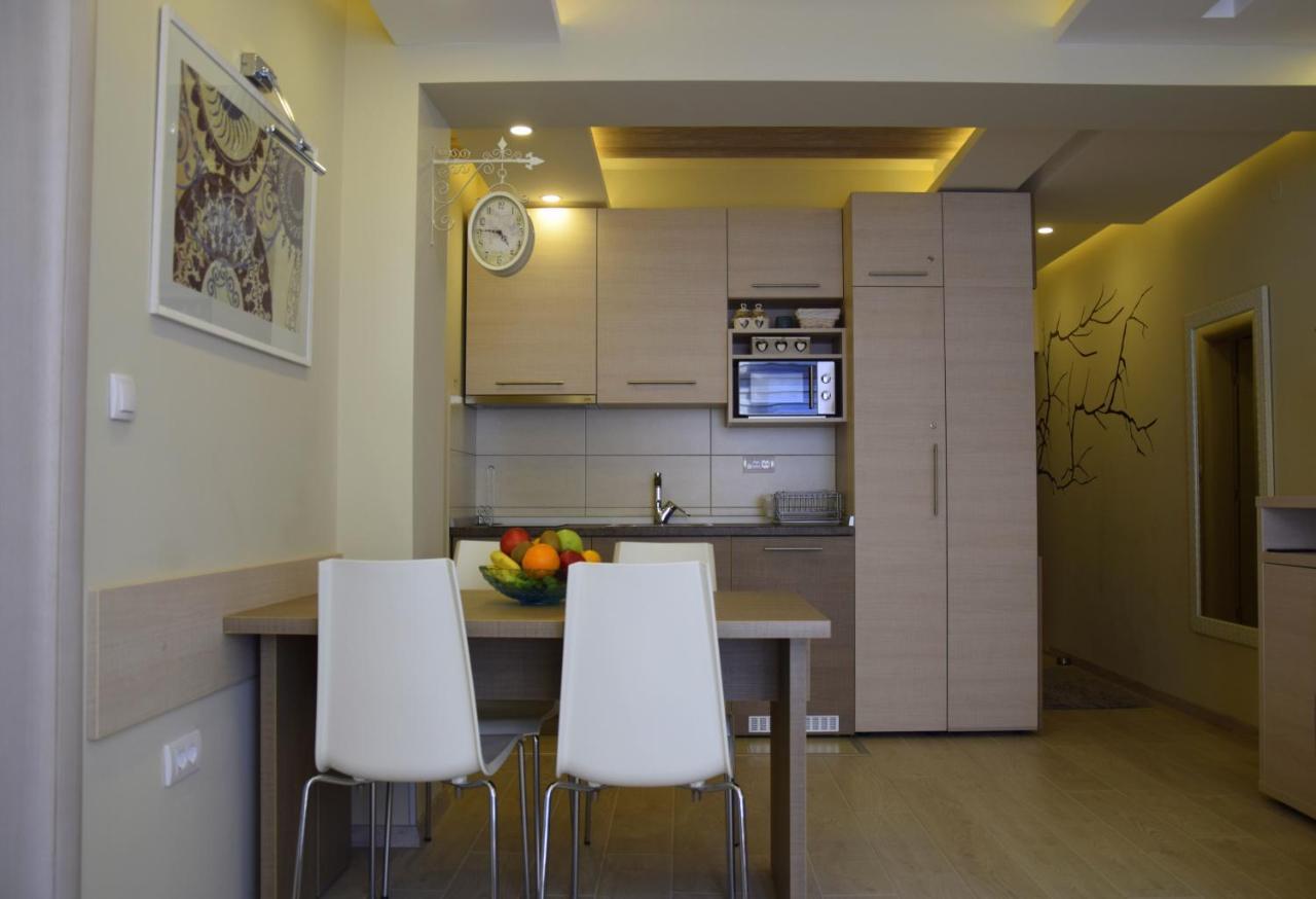Lux Apartman B1 Milmari 카파오닉 외부 사진